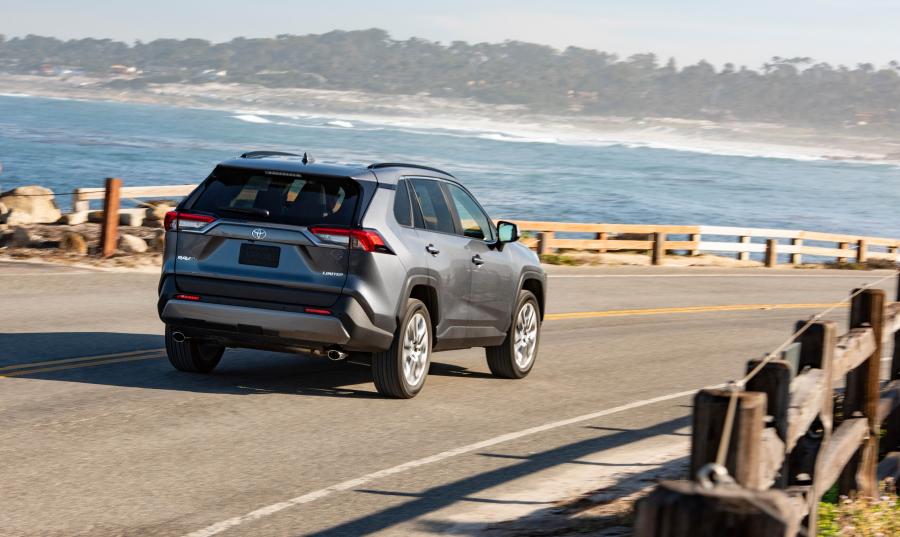  Toyota RAV4 Limited 2018 года  (NA) (фото 28 из 44)